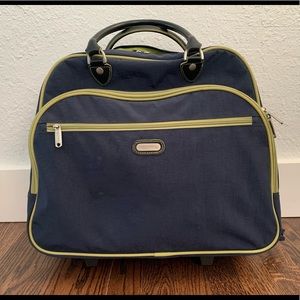 Baggallini rolling tote weekender bag (free ship!)